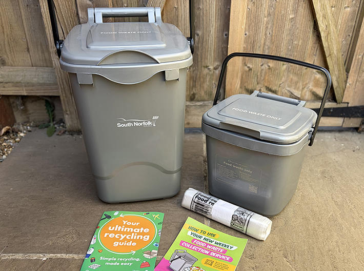Food waste bin and caddy