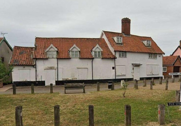 King's Head Public House in Pulham St Mary