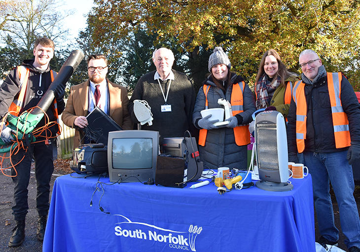 The Recycling Team, with Cllr Kiddie and Cllr Murphy